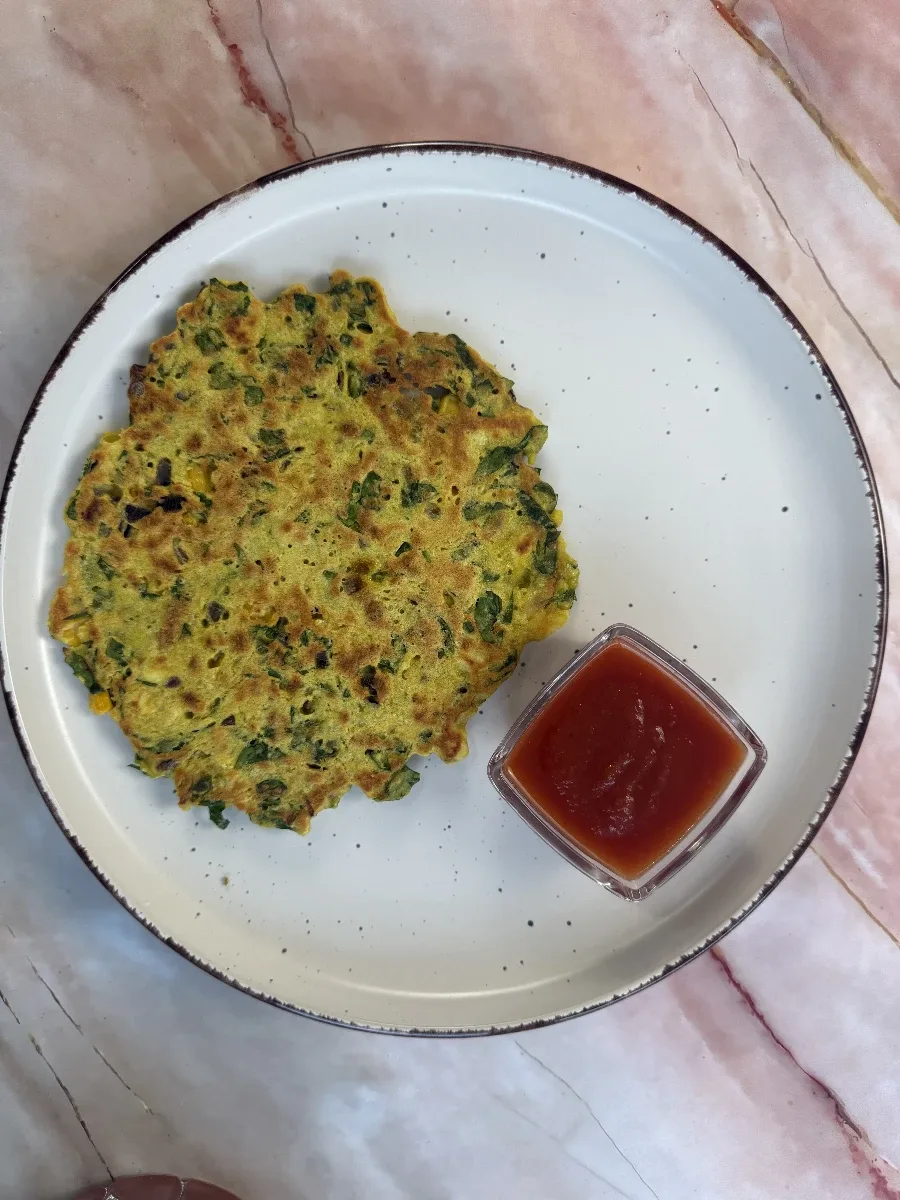 Spinach Paneer Pancake (Palak Paneer Cheela)